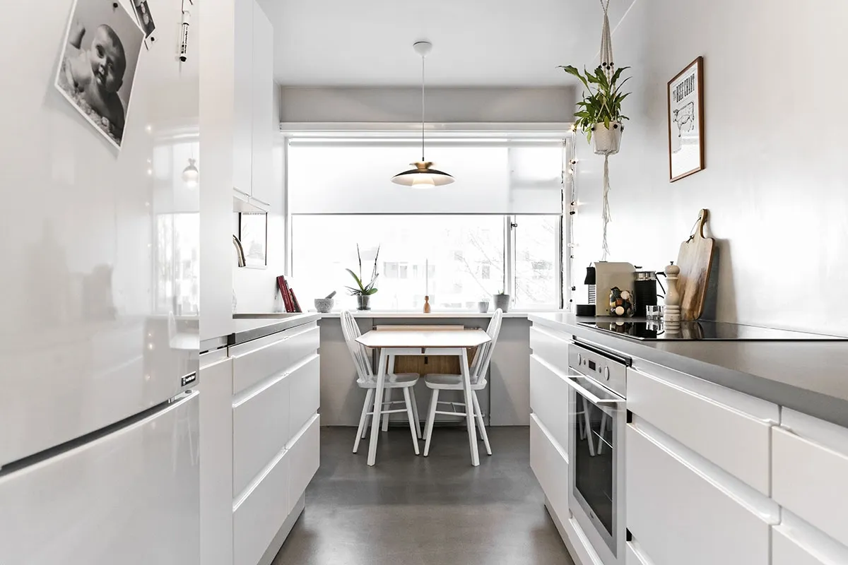 Hvít, falleg eldhúsinnrétting