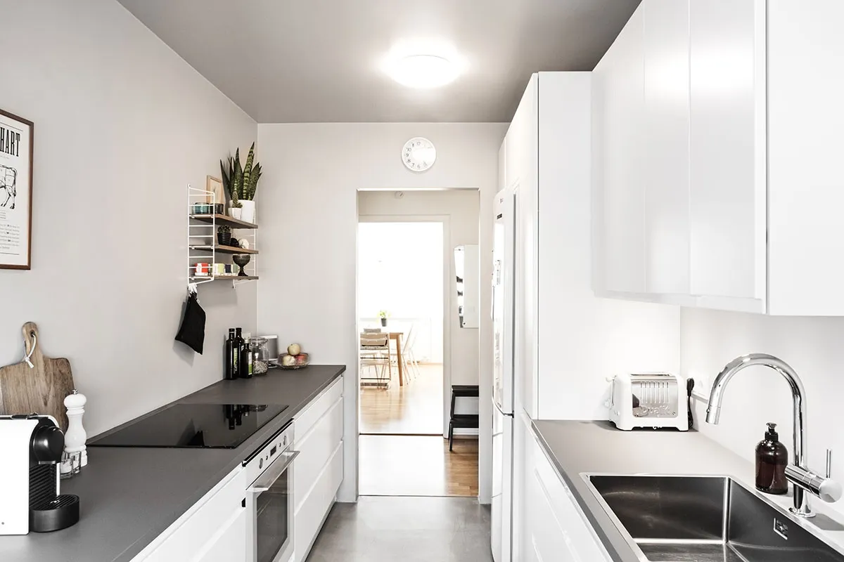 Hvít, falleg eldhúsinnrétting