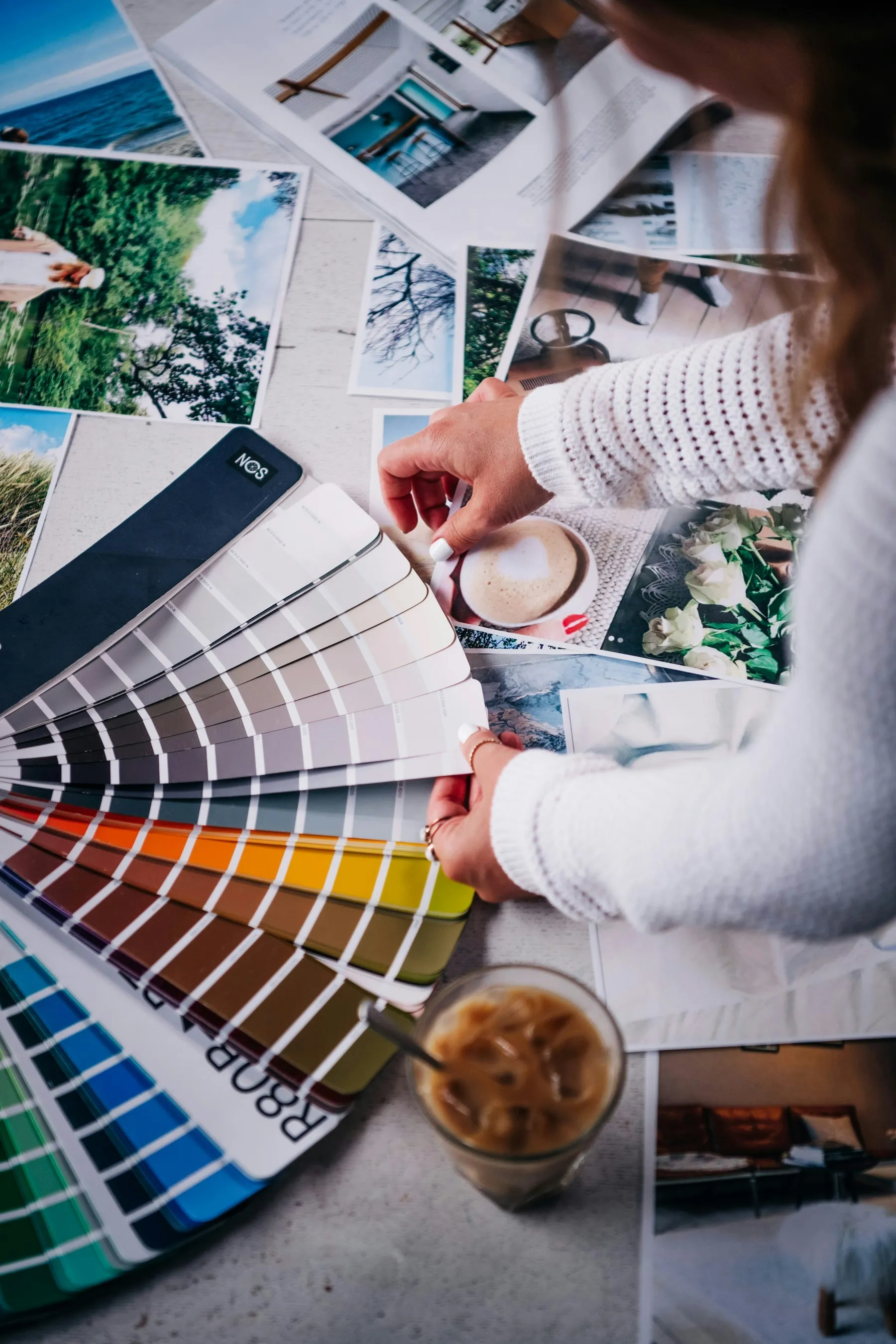 Elísabet við þróun litakortsins