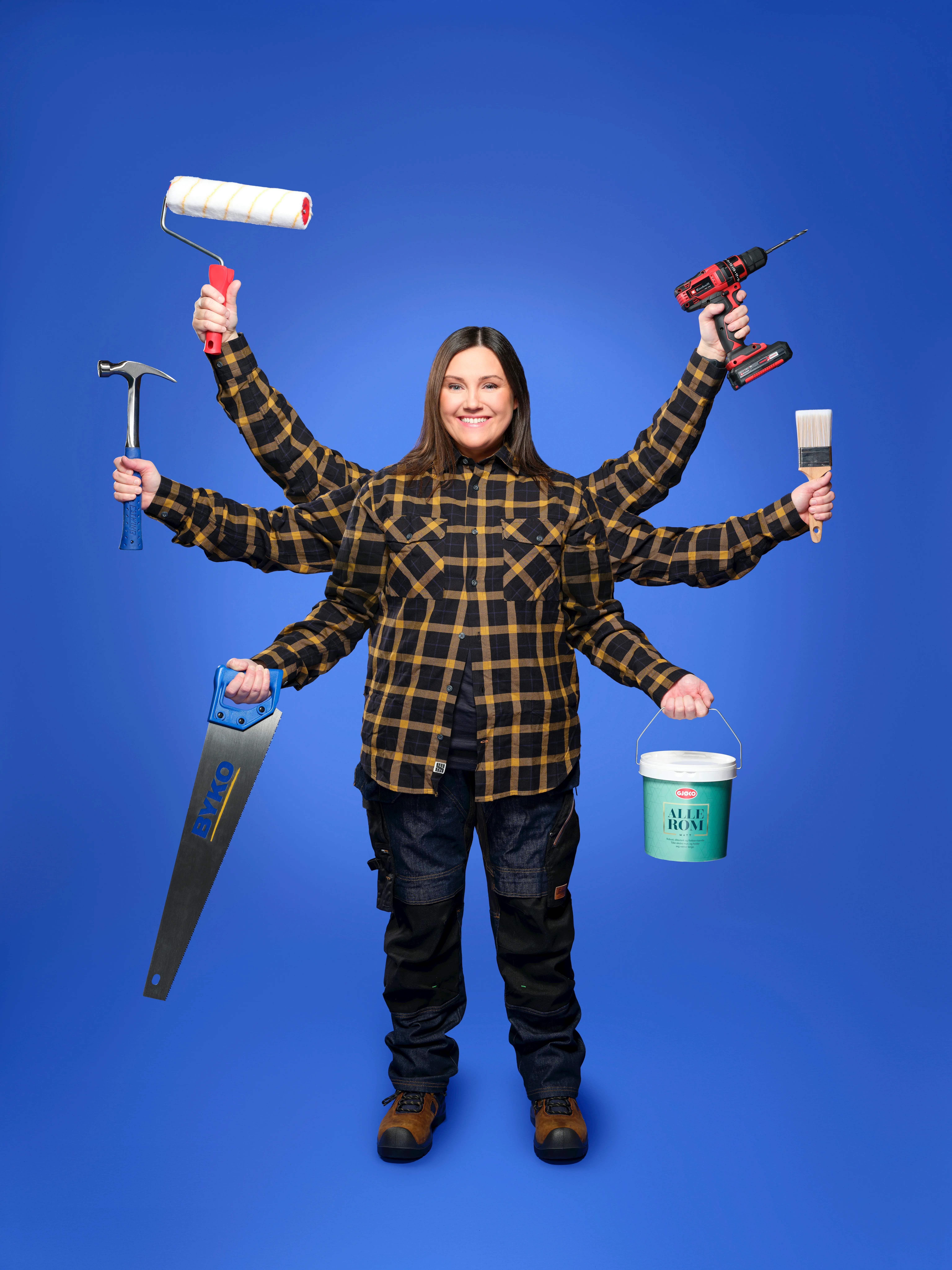 Kona með margar hendur